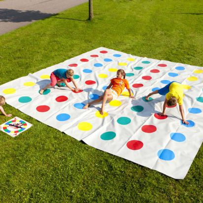 Attraktion Gr. S Riesen Twister.jpg